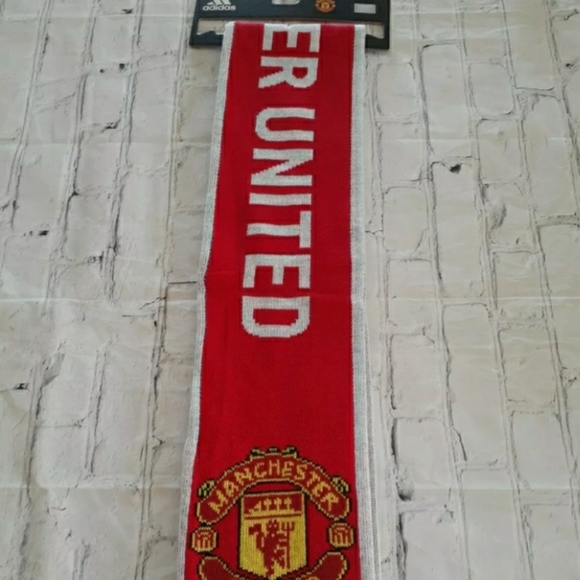 Adidas Manchester United Scarf NWT MUFC - Picture 1 of 4